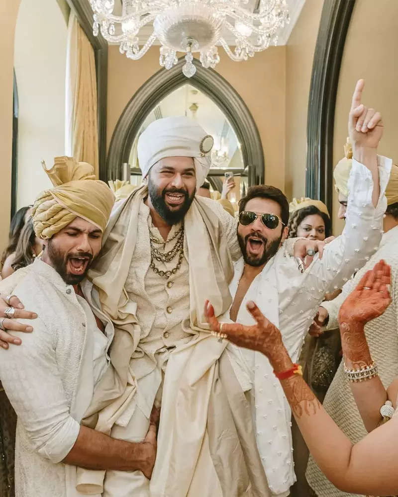 These wedding pictures of Kunal Rawal and Arpita Mehta are straight out of a fairytale!