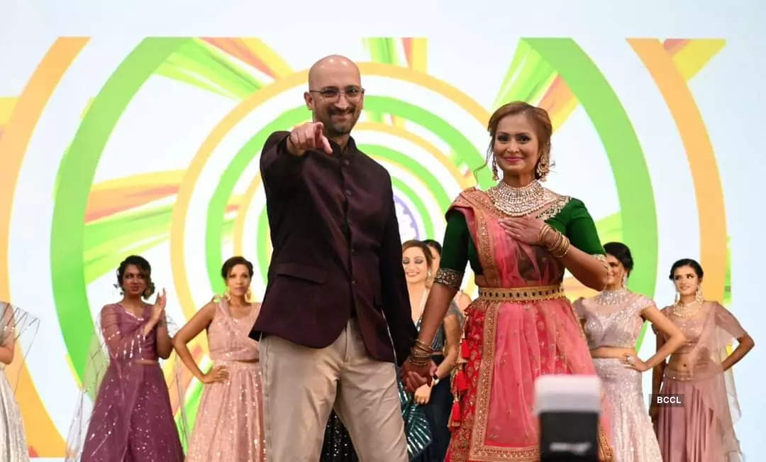 Pictures of Indian Show Director Utsav Dholakia celebrating Azadi Ka Amrit Mahotsav in the USA