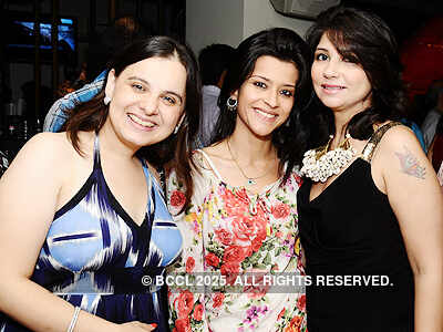 Jonqui live @ Smoke House Grill