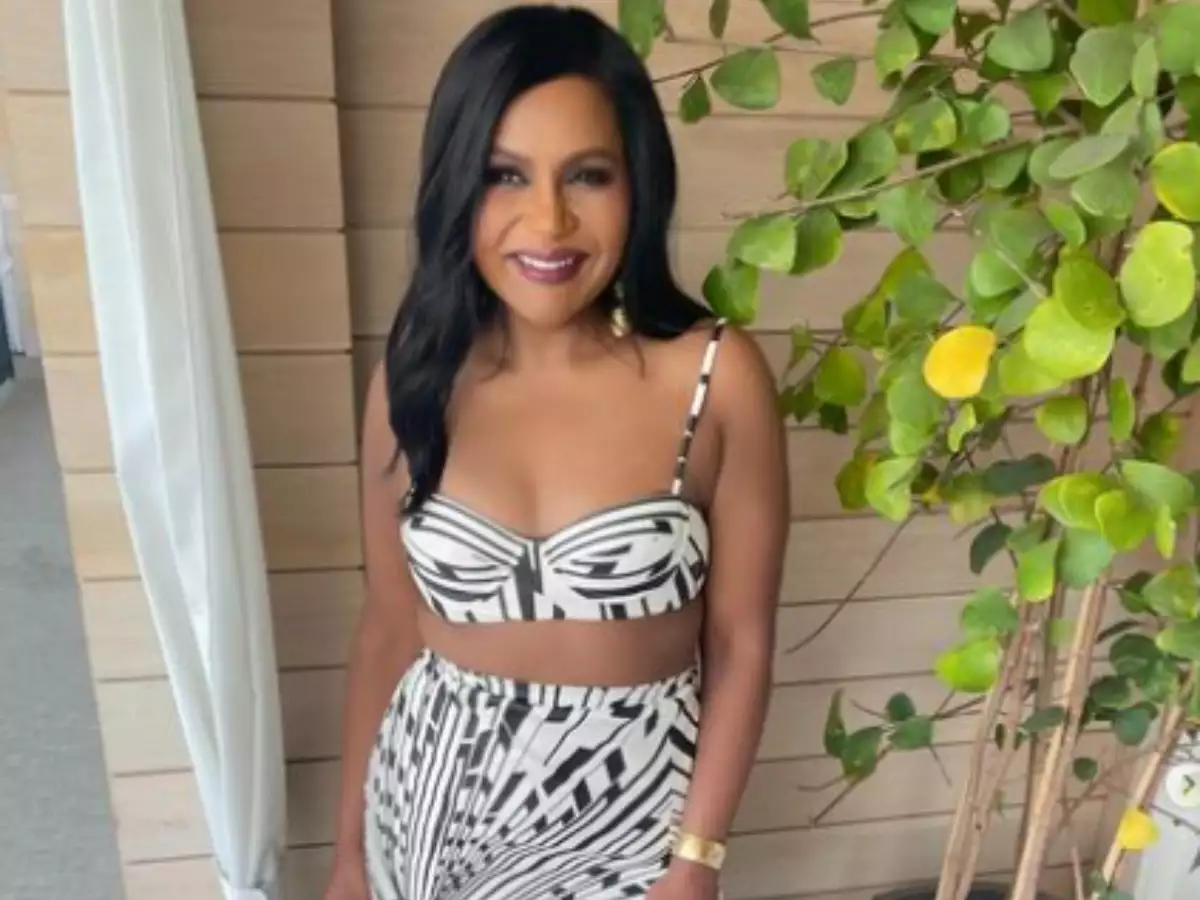 mindy kaling belly