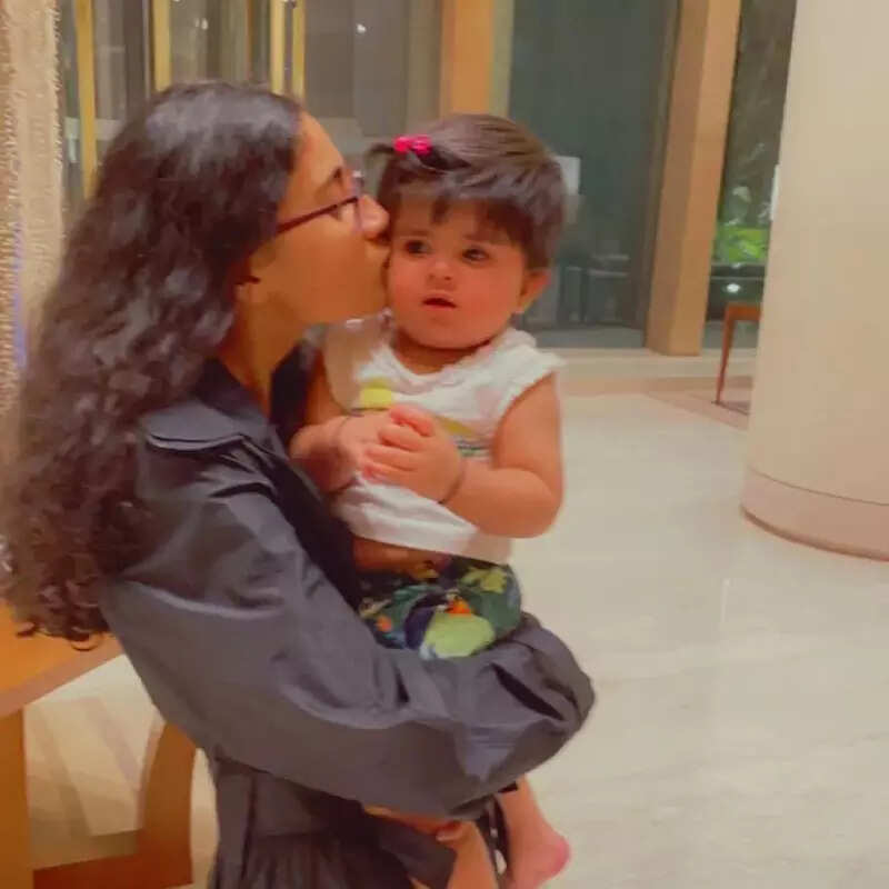 Amid break-up rumours with Lalit Modi, pictures of Sushmita Sen with ex Rohman Shawl from Renee&rsquo;s birthday go viral