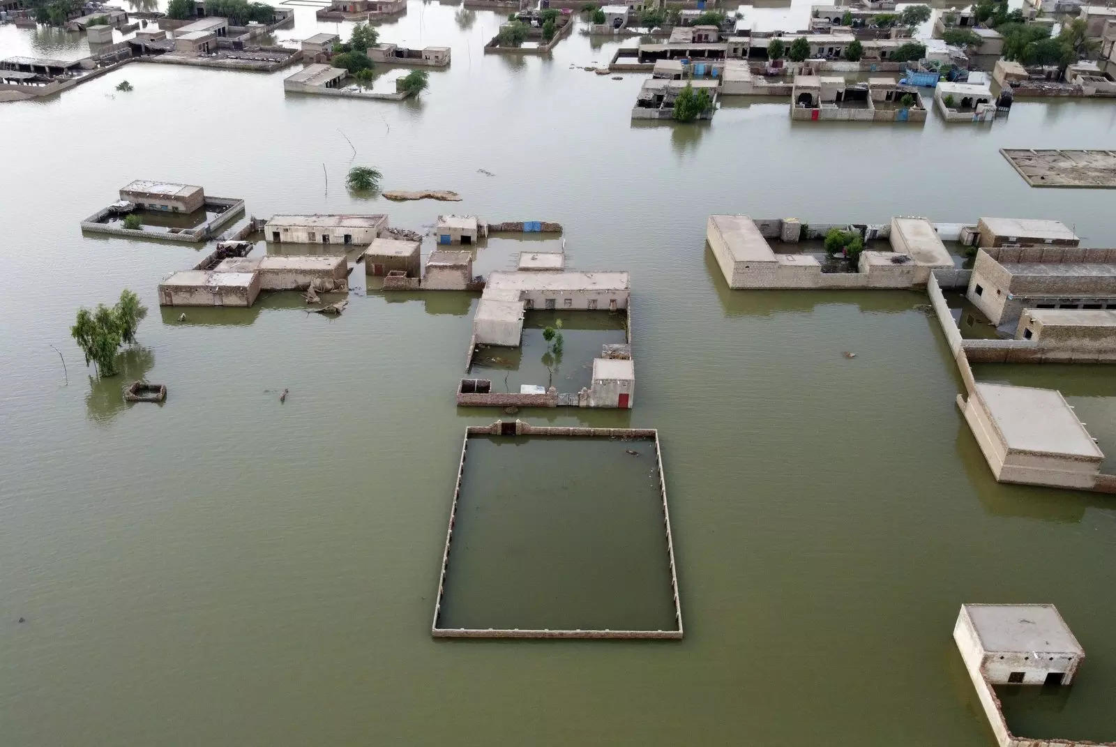 These images show how Pakistan's catastrophic floods spiraled into a nightmare