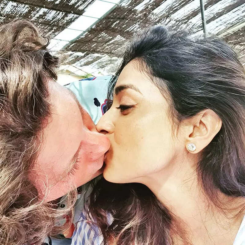 Mesmerising pictures from Shriya Saran's beach birthday you just can't give a miss