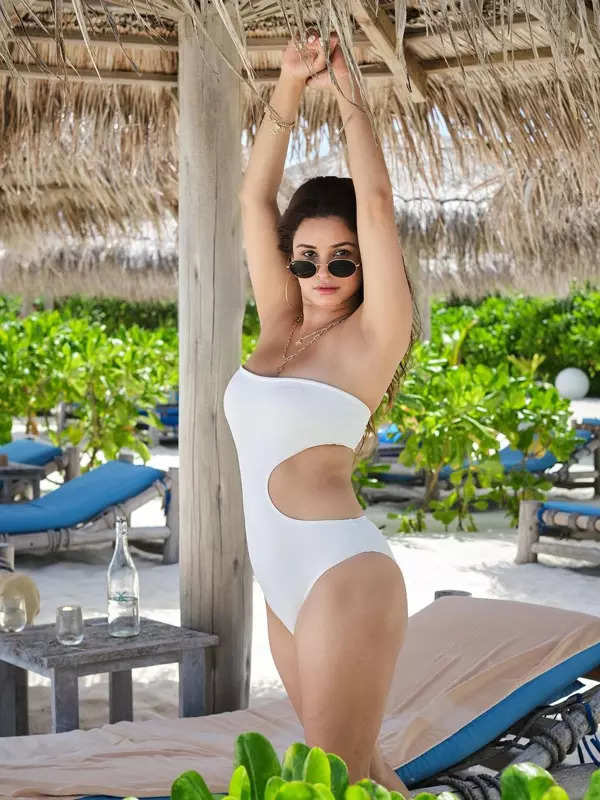 Khatron Ke Khiladi 12 contestant Chetna Pande’s stunning pictures from Maldives will make you go wow!