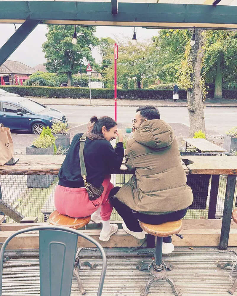 Pictures from Anushka Sharma and Virat Kohli's coffee date speak volumes of their love