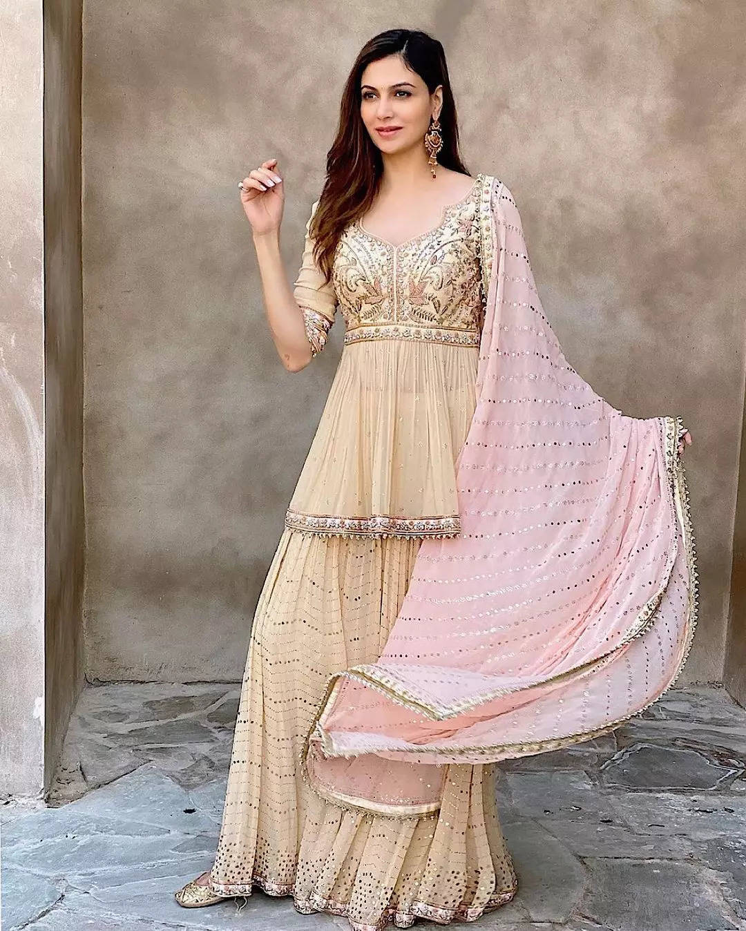 Five times Simran Kaur Mundi flaunts her classy and trendy ethnic style