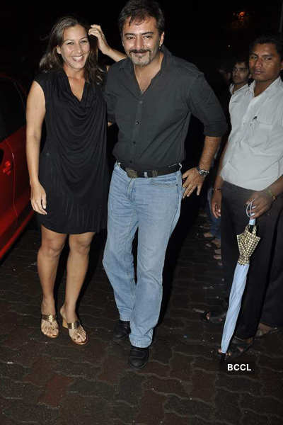 Stars at Arpita Khan's b'day bash 