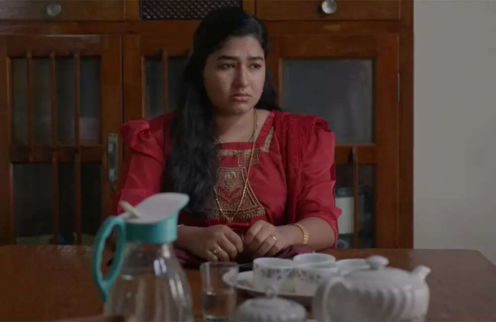 Chattambi2