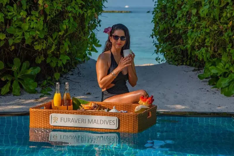 Sunny Leone slays the beachwear fashion in her Maldives vacation, pictures will leave you mesmerised
