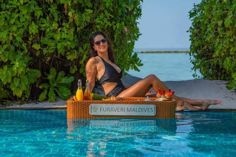 Sunny Leone slays the beachwear fashion in her Maldives vacation, pictures will leave you mesmerised