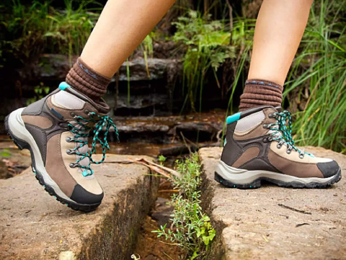 garra obispo Adición Hiking shoes 101: A guide to buying the right pair for you! - Times of India