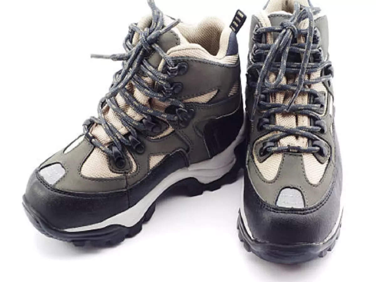 Mountaineering shoes