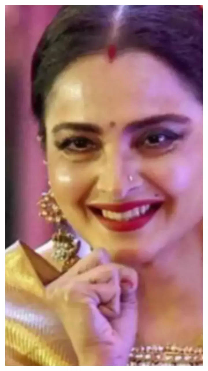 This is what 67 year old veteran actress Rekha eats to look so beautiful |  Times of India