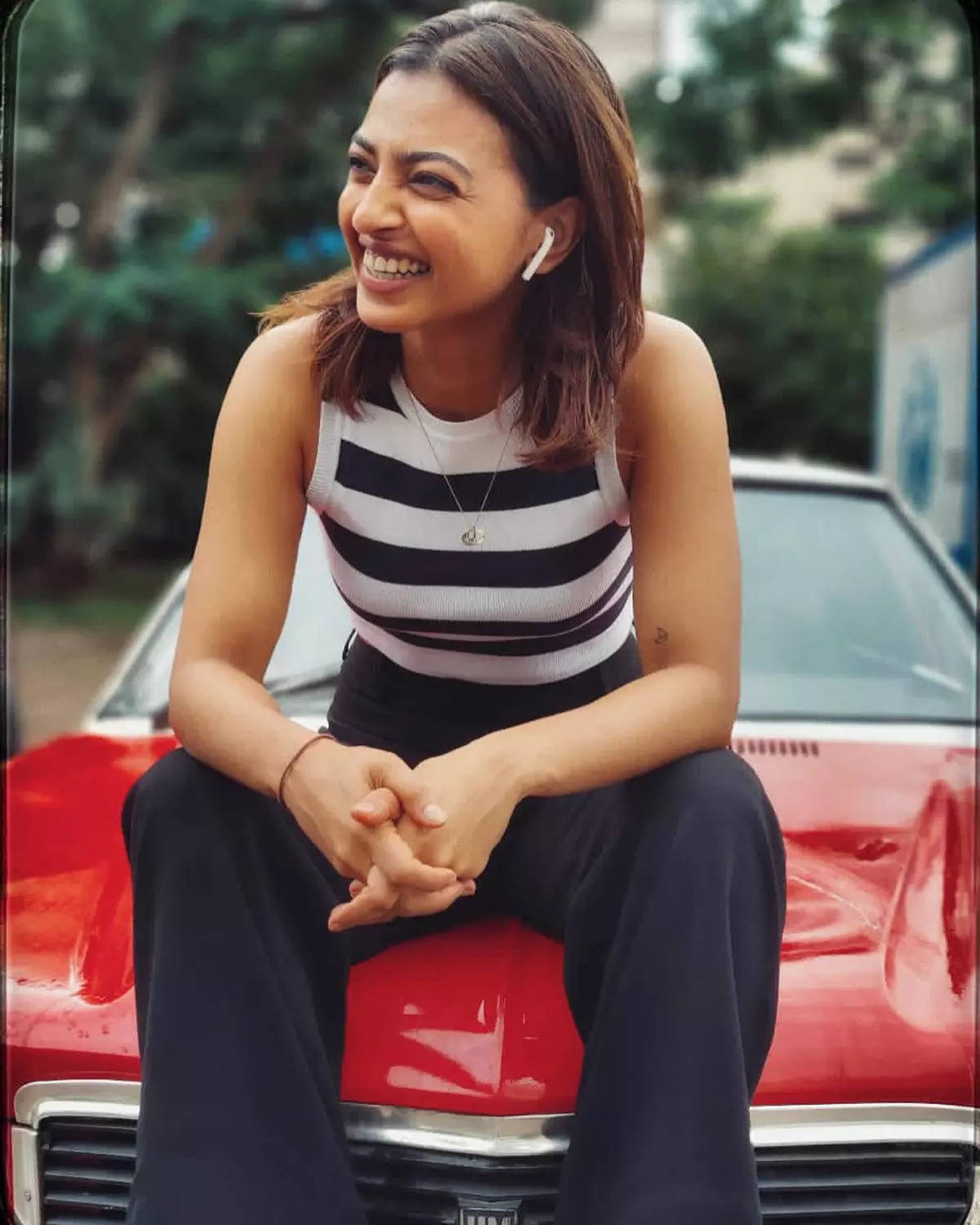 Radhika Apte beats the heat in style, checkout her stunning photos!