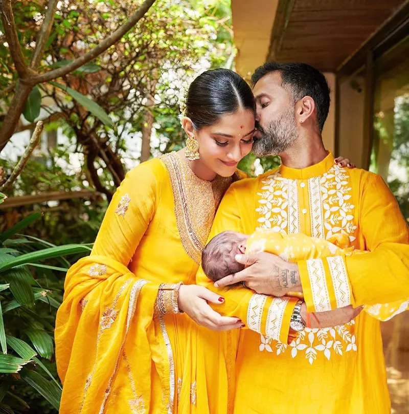 Here's the first family picture of Sonam Kapoor and Anand Ahuja with their little son Vayu Kapoor Ahuja
