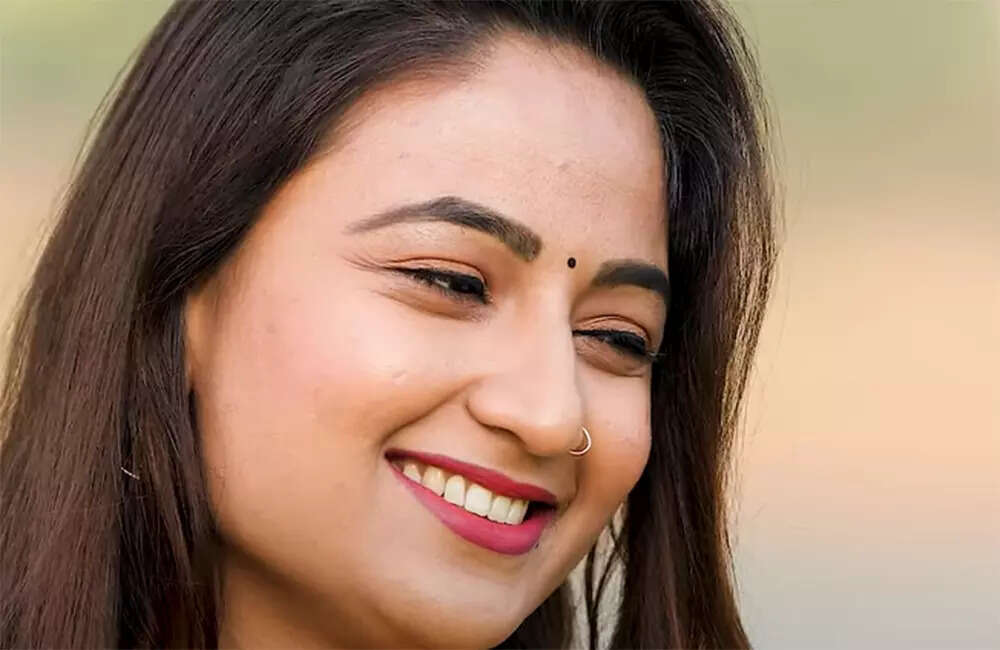 adhuri1