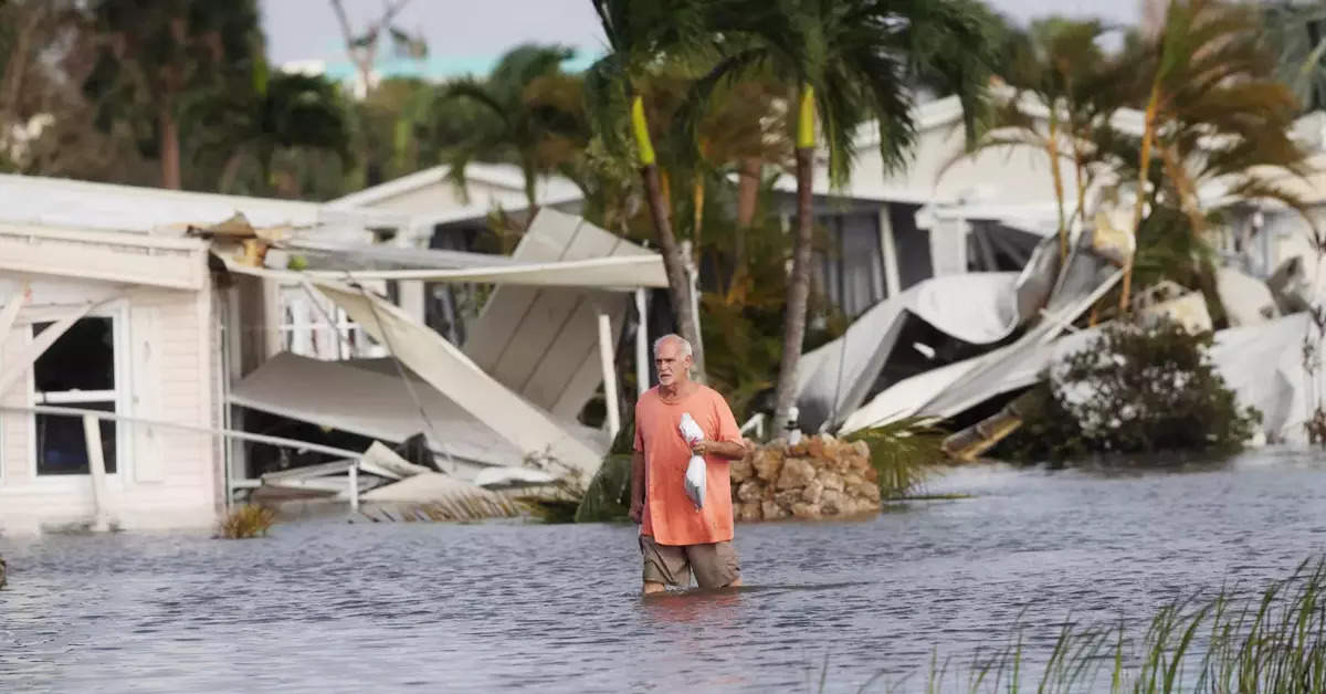 Hurricane Ian Leaves Path Of Destruction Across Florida | Photogallery ...