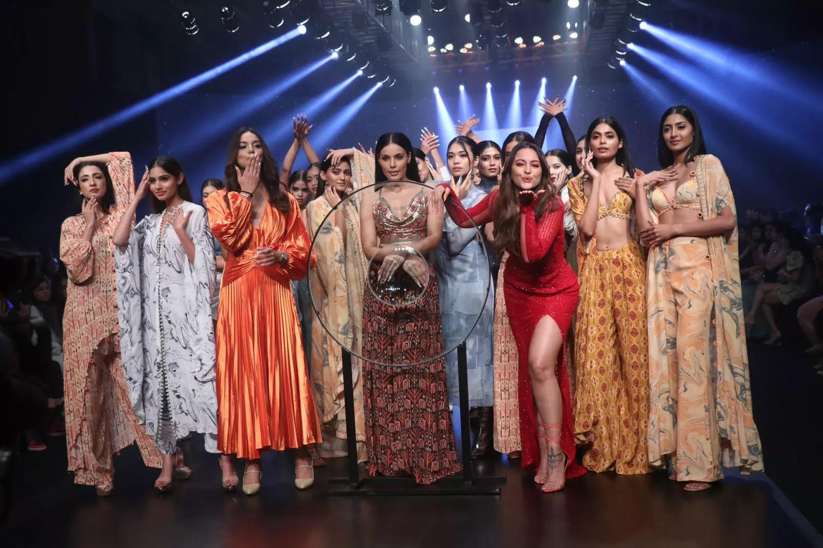 Sonakshi Sinha opens Bombay Times Fashion Week 2022 in style