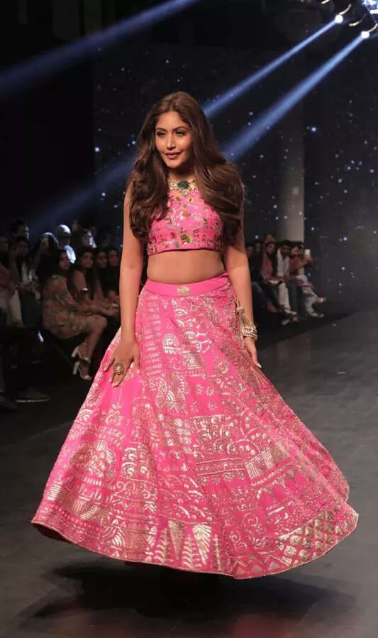 Mumbai:Surbhi Chandna walk the ramp at the Bombay Times Fashion Week 2022 in Mumbai on Friday September 30,2022.(Photo: Sanjay Tiwari/IANS)