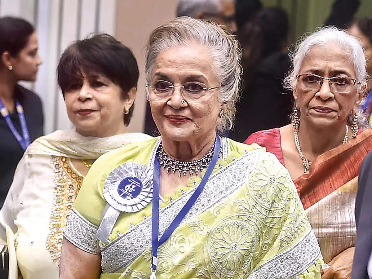 Asha Parekh was conferred with the Dadasaheb Phalke Award