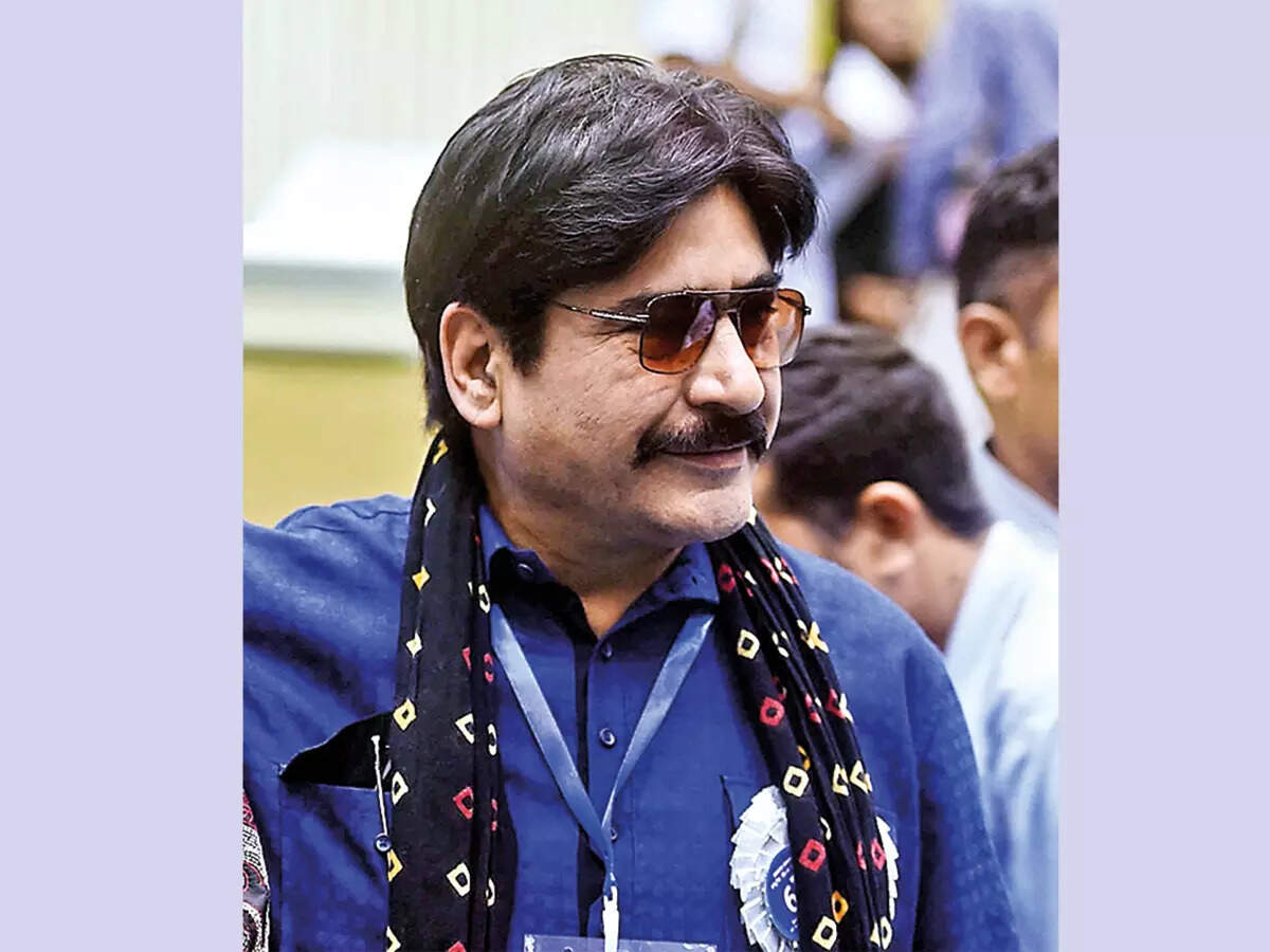 Yashpal Sharma’s directorial Dada Lakhmi won the award for the Best Haryanvi Film