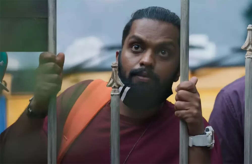 ​Vichithram​3