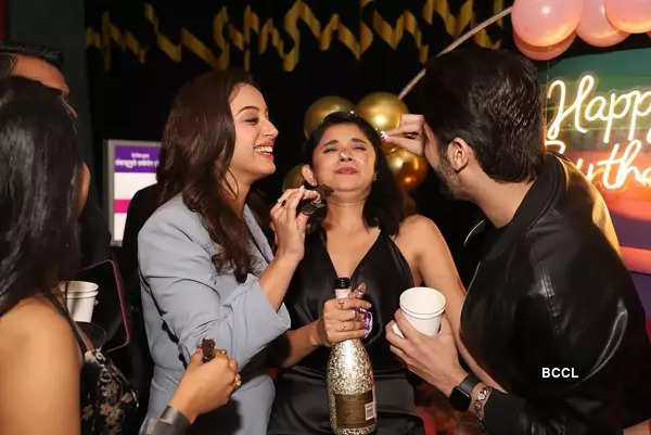 Inside pics: From Rashami Desai, Sriti Jha to Rahul Vaidya; TV stars shine at Kanika Mann's birthday party