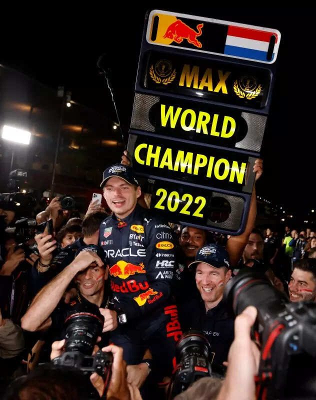 Max Verstappen becomes 2022 F1 world champion after winning