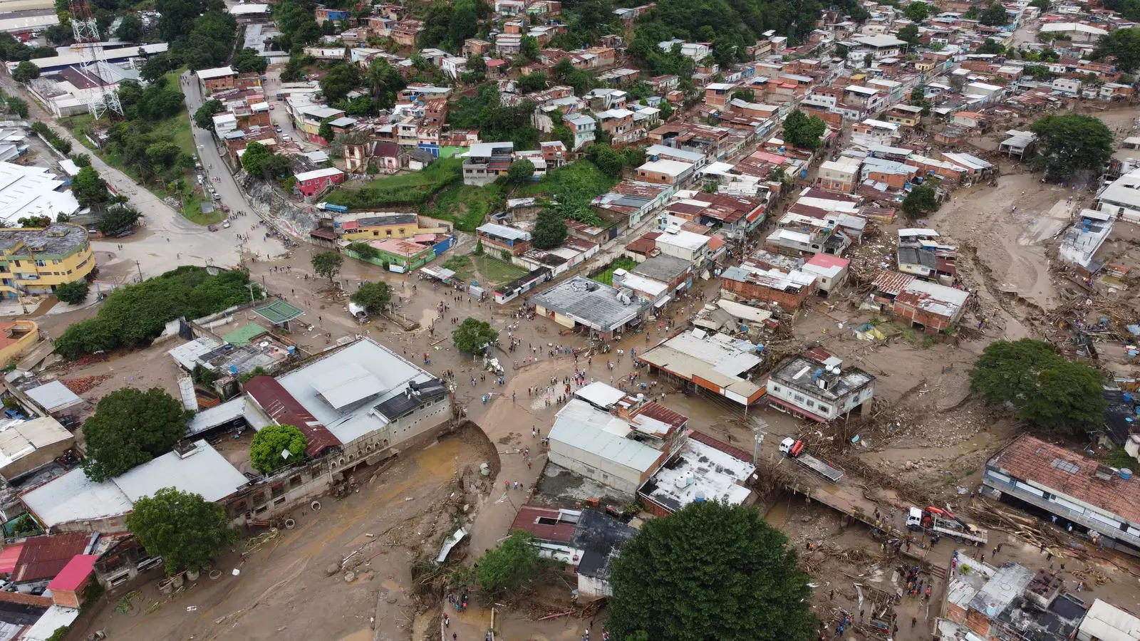 These images capture the agony of flood victims in Venezuela