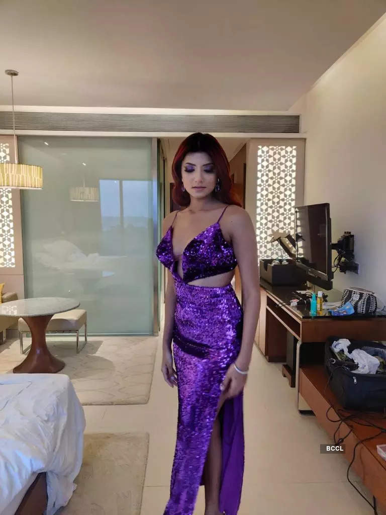 'Purple Girl' Aastha Sharan wows everyone at Filmfare Awards South 2022