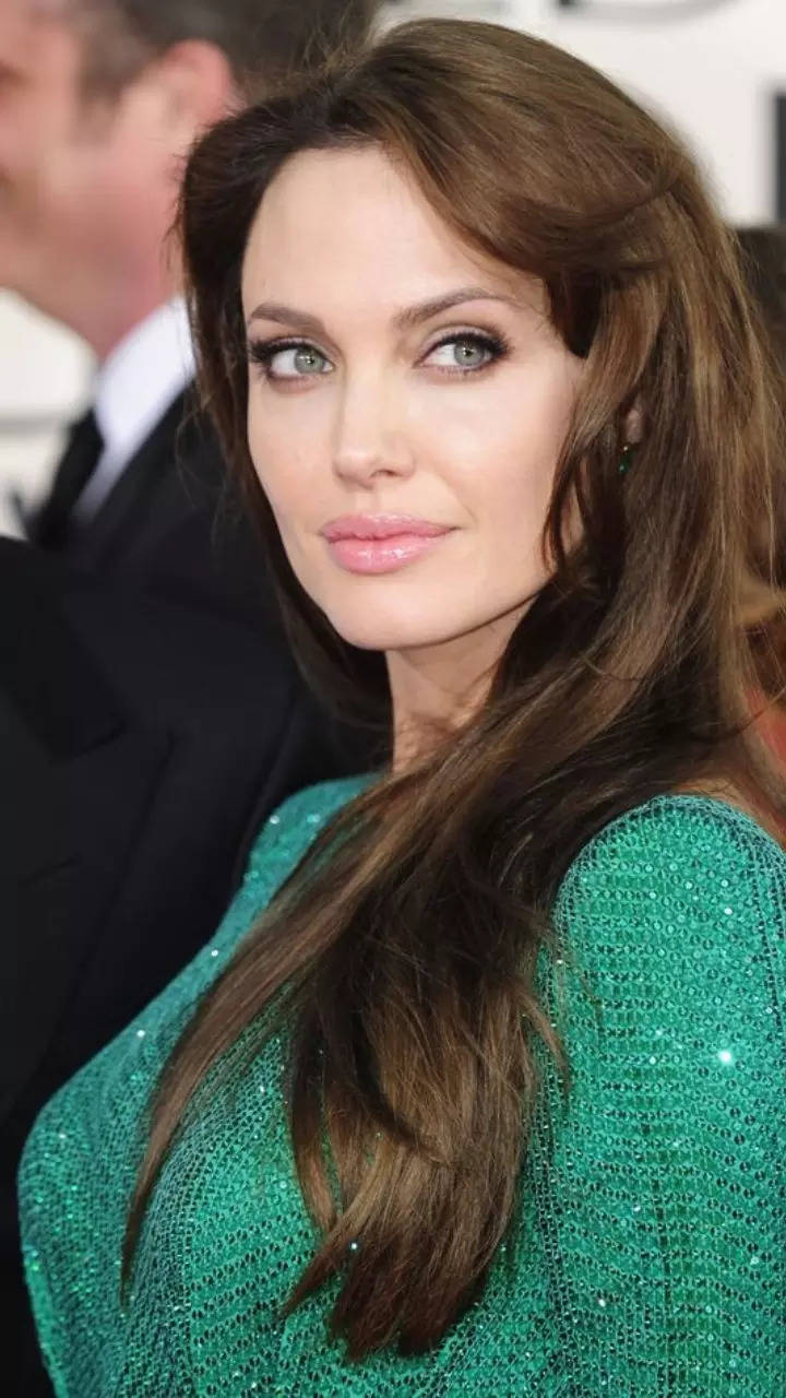 Dating history of Angelina Jolie | Times of India