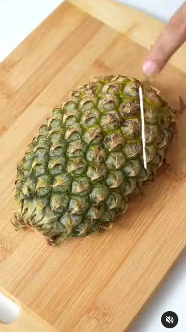 This is the easiest way to cut pineapple at home | Times of India