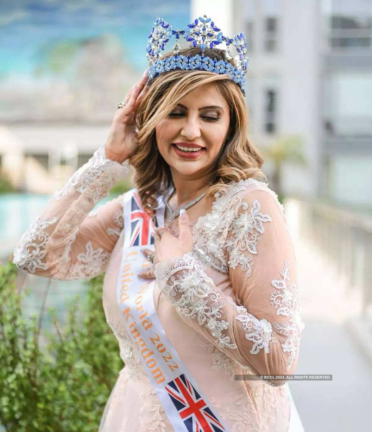 TedX Speaker and Winner of Mrs. World 2022: Dr. Parin Somani Wins the Heart of Global Society by her Inspirational Words