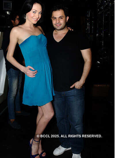 Strike A Pose Night @ Hype