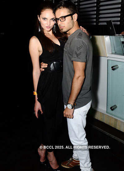 Strike A Pose Night @ Hype