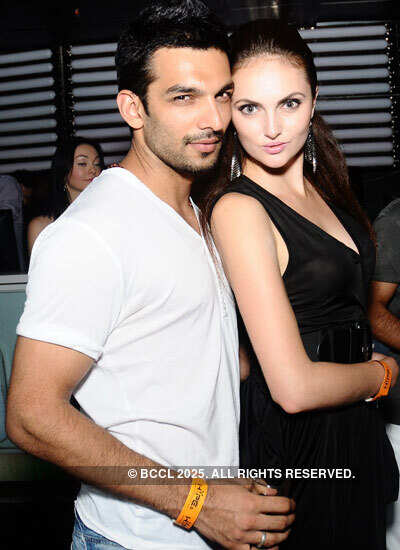 Strike A Pose Night @ Hype