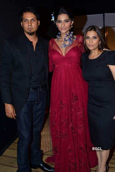 Celebs at IIJW '11 - Part 2