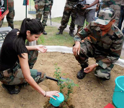 Katrina woos the jawaans!