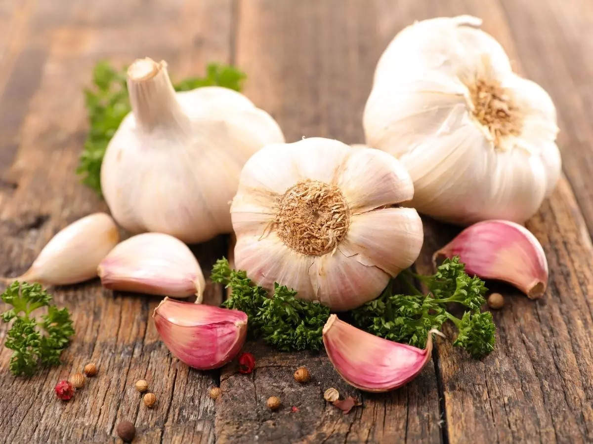 4 different types of garlic