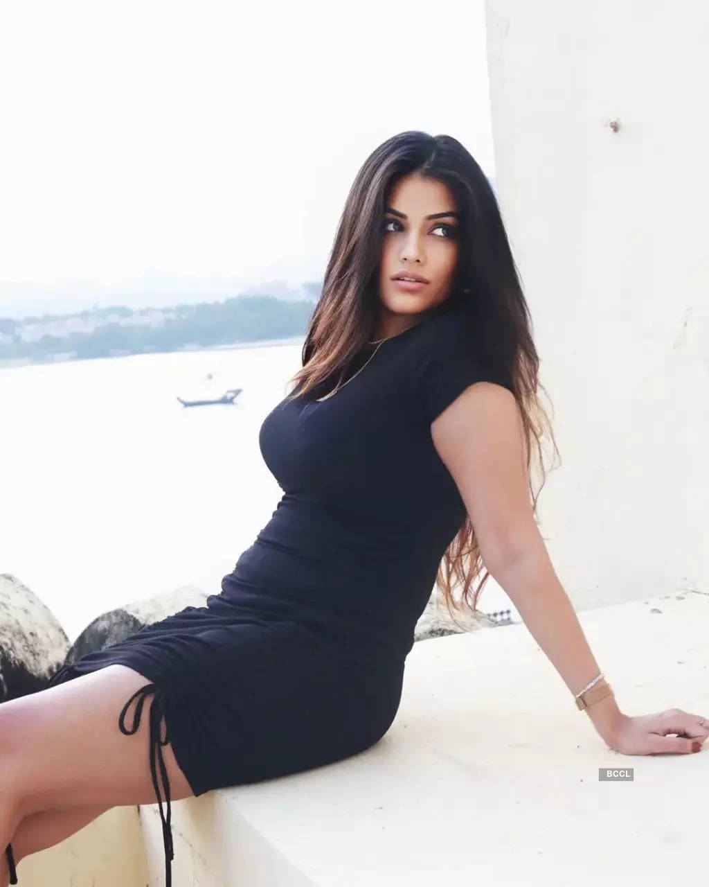 Scintillating photoshoot pics of ‘Operation Mayfair’ star Anjali Sharma