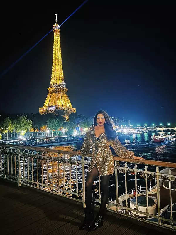 Afreen Alvi gives us major travel goals with her exotic vacation pictures