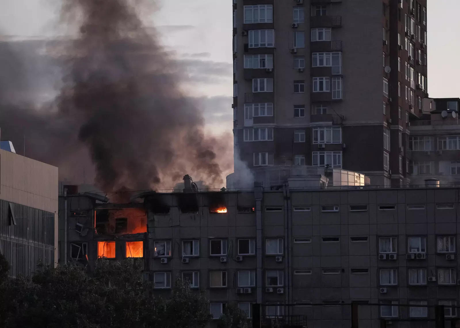 Russia launches deadly new attacks on Kyiv