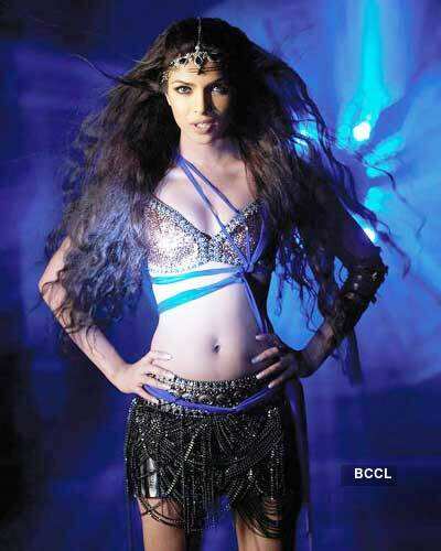 Priyanka's singing debut in English!