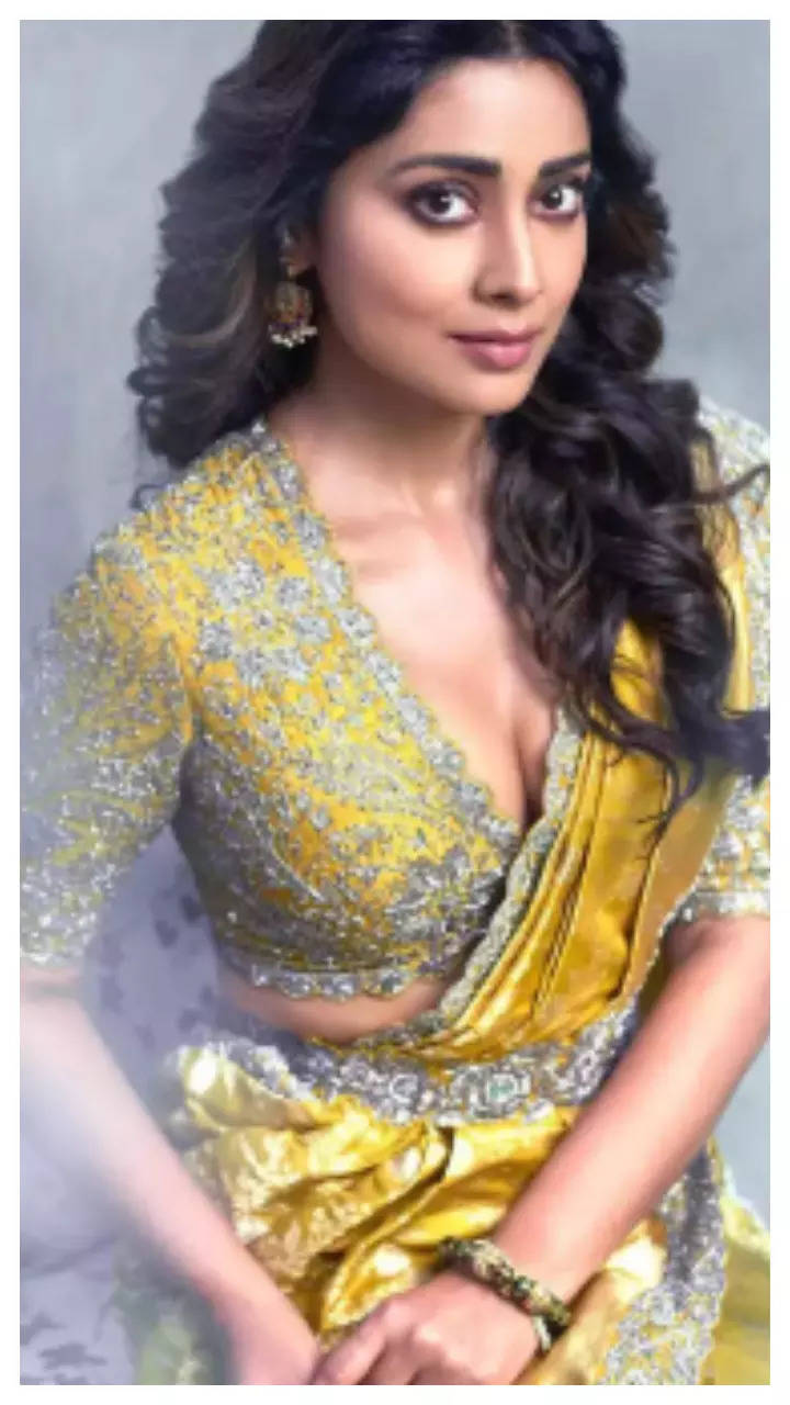 Shriya Saran Favourite Food: This is what Drishyam 2 actor Shriya Saran  eats to look so good at 40 | Times of India