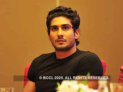 Celebs @ 'Aarakshan' press meet