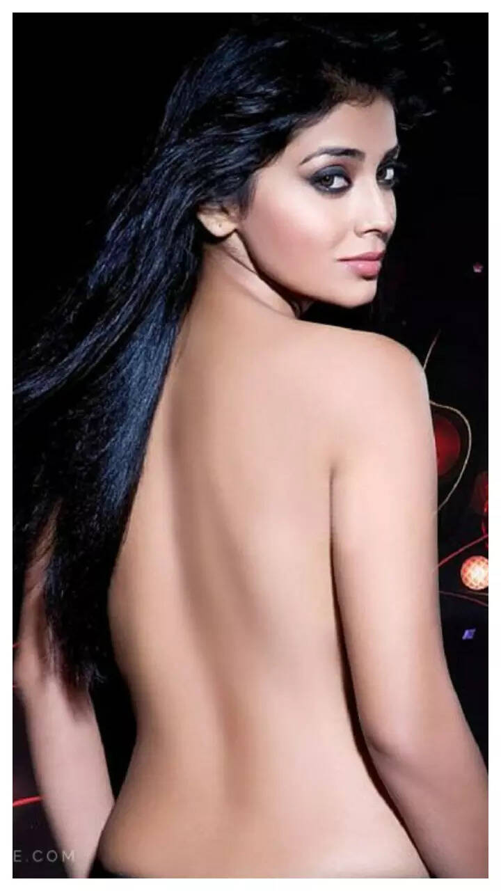 Nude srimukhi