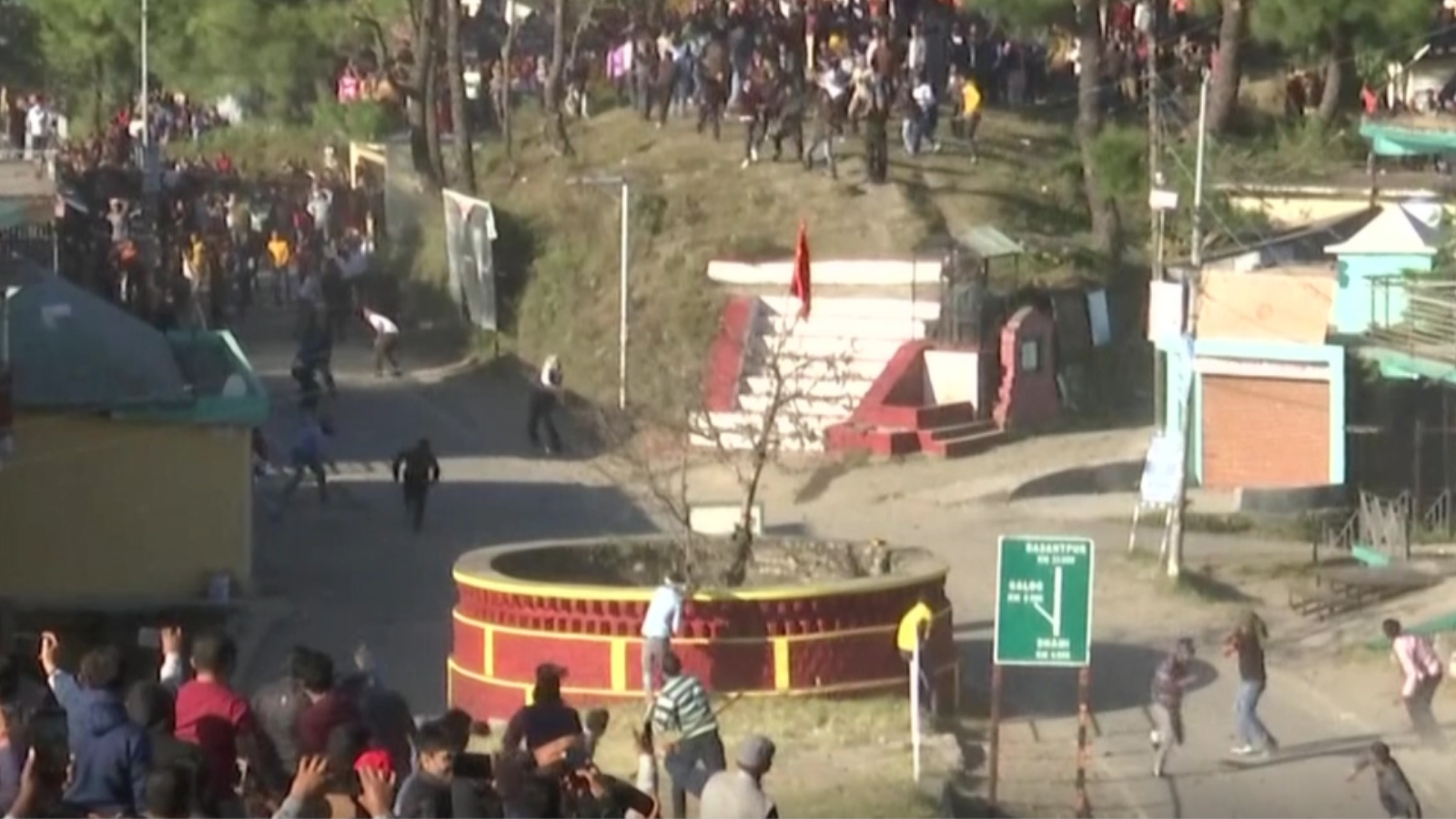 HP: Traditional stone pelting festival observed in Dhami village after ...