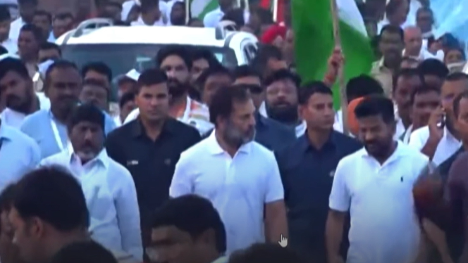 Bharat Jodo Yatra: Rahul Gandhi Resumes ‘padayatra’ From Narayanpet In ...