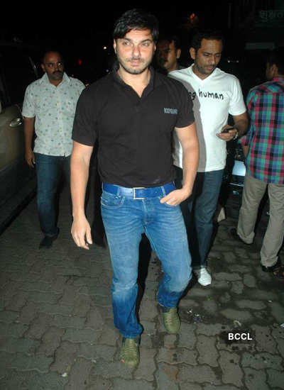 Stars at Abhishek Kapoor's b'day bash 