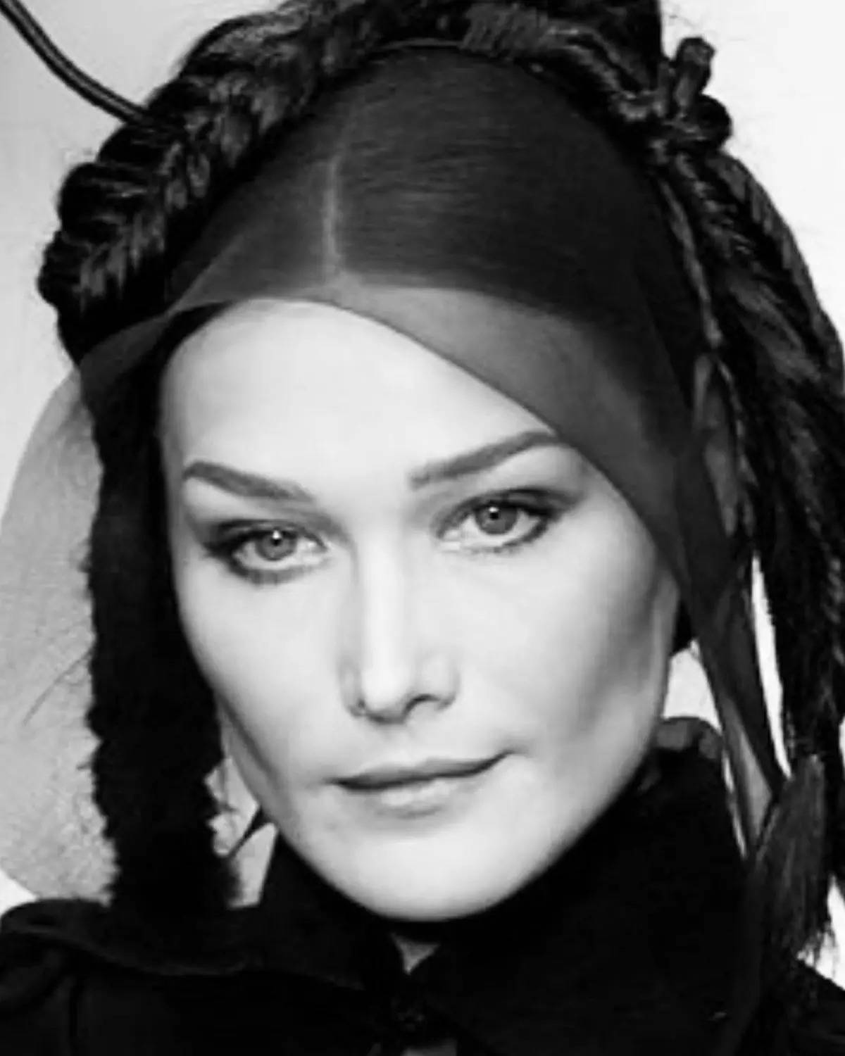 Carla Bruni, who was once floored by the Taj Mahal's outstanding beauty a decade ago, still owns her glamorous profession